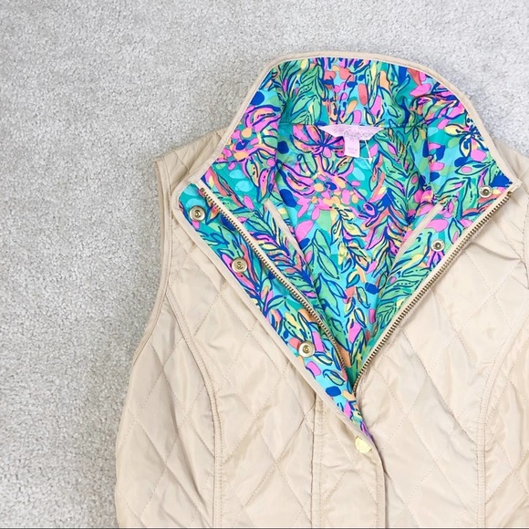 Lilly Pulitzer Getaway Quilted Vest - Picture 2 of 7
